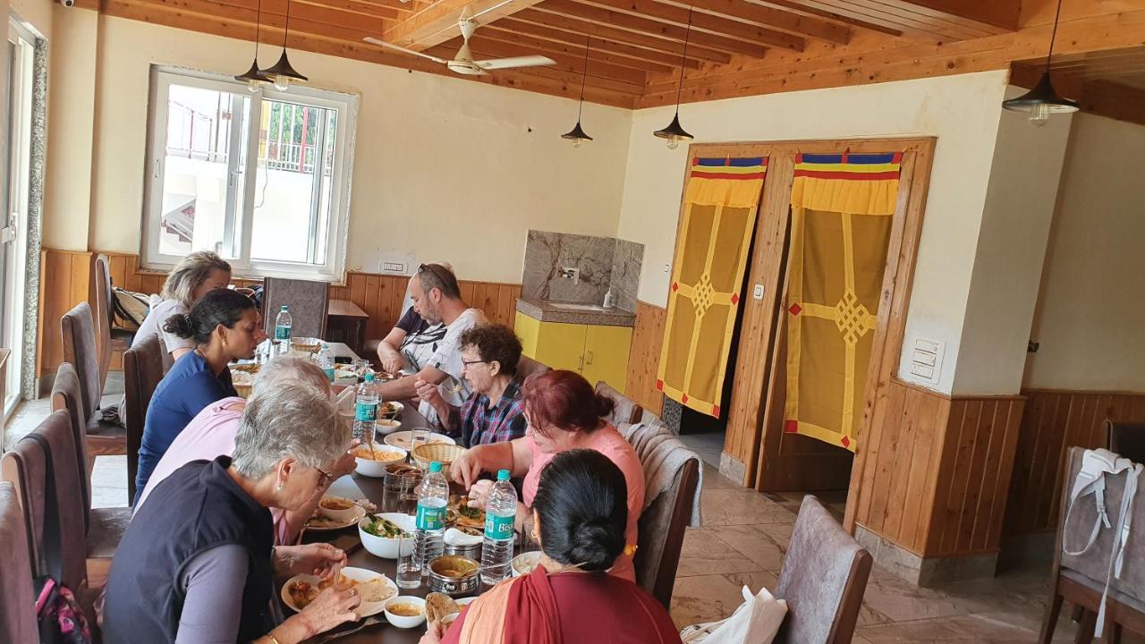 Nomadic Inn Dharamsala Zewnętrze zdjęcie