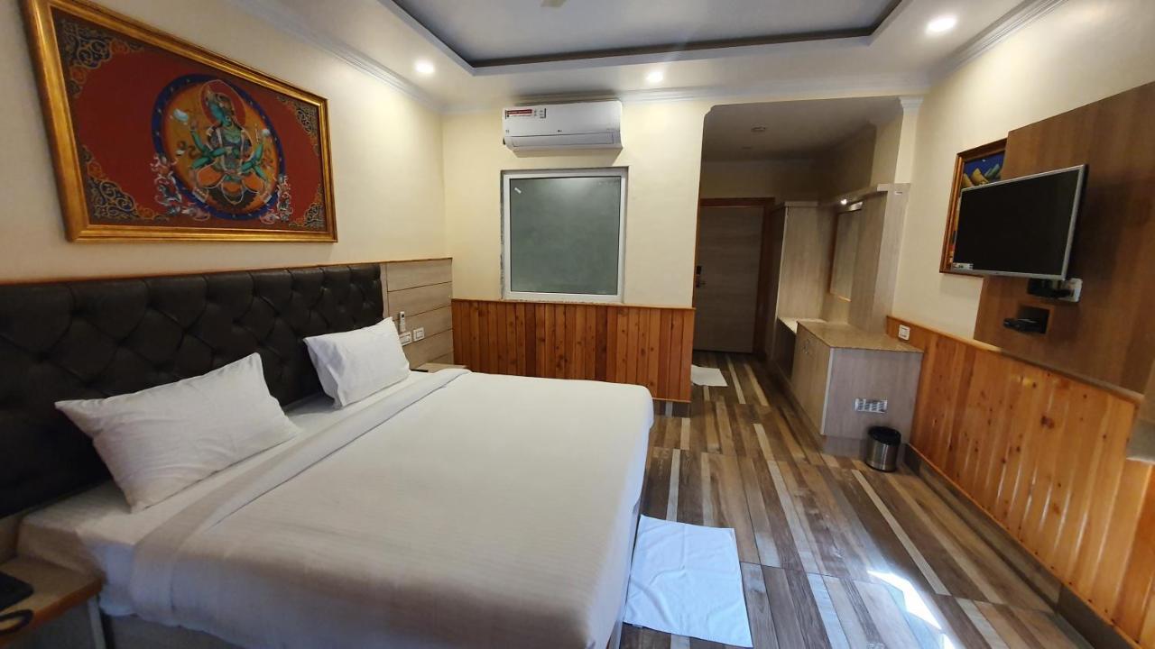 Nomadic Inn Dharamsala Zewnętrze zdjęcie