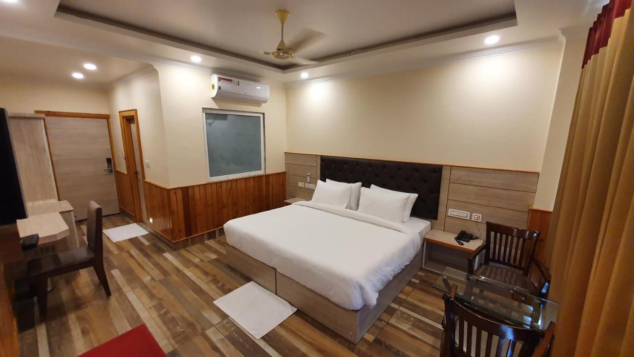 Nomadic Inn Dharamsala Zewnętrze zdjęcie